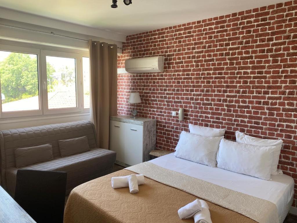Resothel Le Gabian Hotel Saint-Laurent-du-Var Ngoại thất bức ảnh